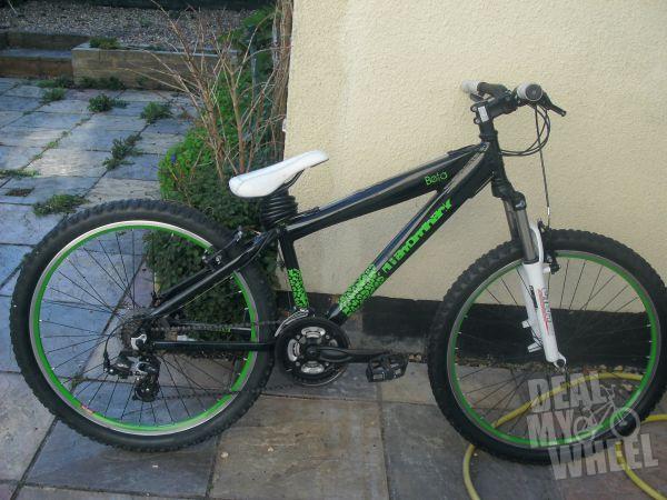 diamondback mountain bike black and green